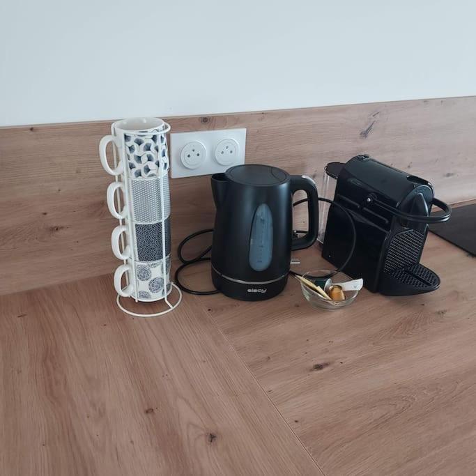 Bel Appartement F2 Hyper Centre Refait A Neuf Coutances Bagian luar foto